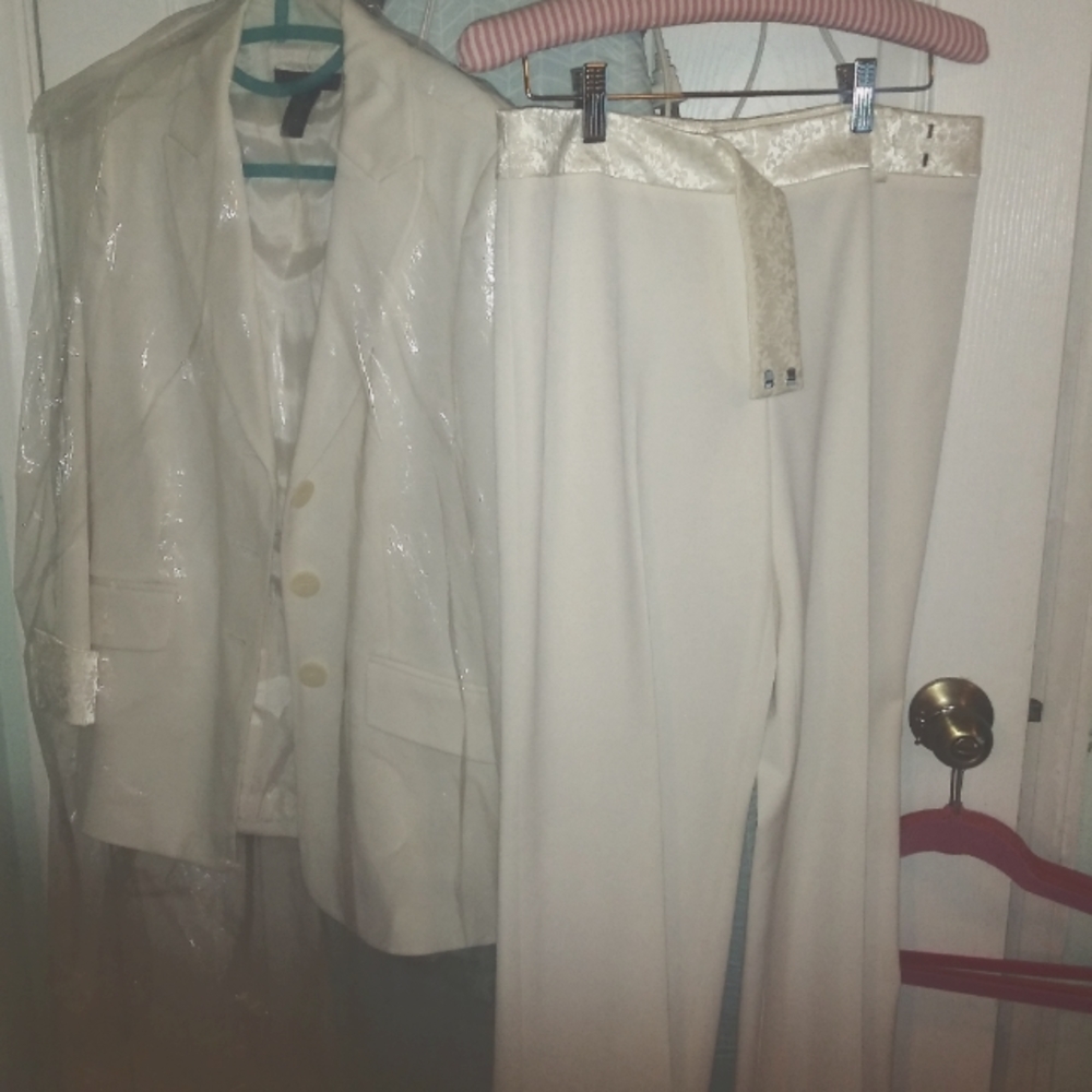 White Apostrophe Pants Suit & Blazer